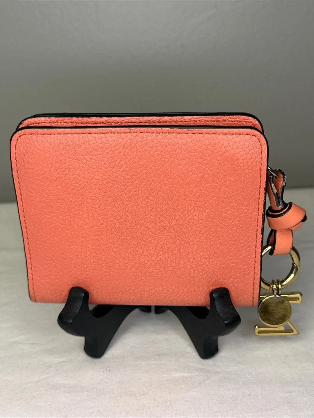 Chloe Alphabet Pink Grained Leather Small Bifold Wallet Gold Tone Italy